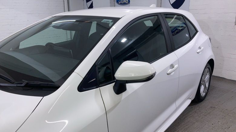 Toyota Corolla 1.8 VVT-i Hybrid Icon Tech 5dr CVT Hybrid Hatchback